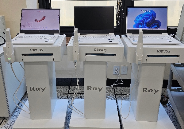 치과임상실습 관련 기자재 대표이미지