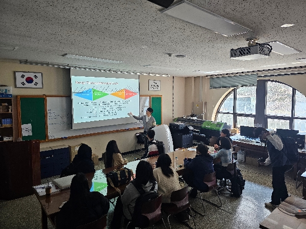 [시각디자인] 코칭그룹 디자인 프로세스 & 작품스터디 활동 대표이미지