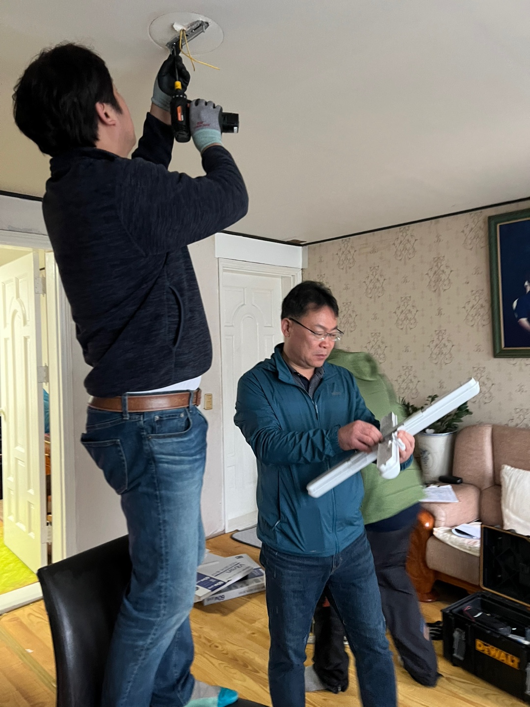 백석문화대학교 미래커리어개발학부 전기과, 문성동 에너지 취약계층 주거환경 개선 봉사활동 사진 12번째 첨부파일 이미지