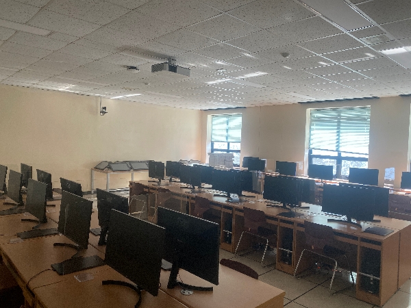 2023학년도 웹툰애니메이션학부 709호 실습실 및 기자재 현황 대표이미지