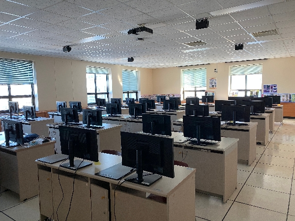 2023학년도 웹툰애니메이션학부 804호 실습실 및 기자재 현황 대표이미지