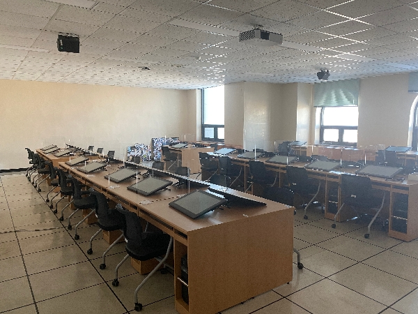 2023학년도 웹툰애니메이션학부 810호 실습실 및 기자재 현황 대표이미지