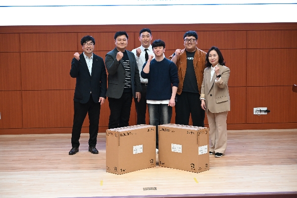 2025 와콤, 백석문화대학교 웹툰애니메이션학부 웹툰과 ‘웹툰 장학기자재’ 수여식 대표이미지